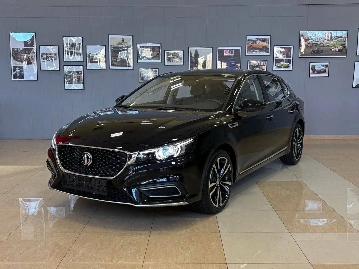 MG 6 с автосалона по цене от 1 550 000 рублей