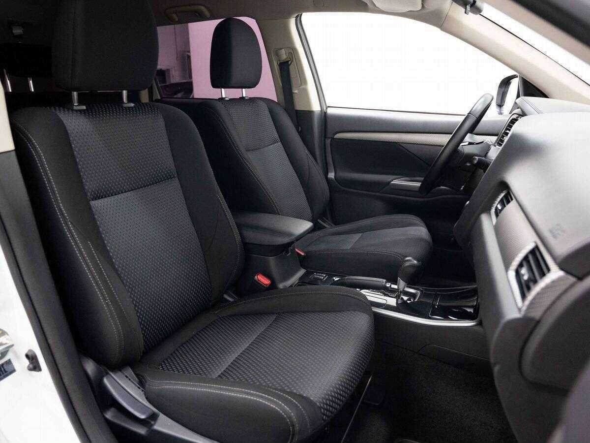 Митсубиши Оутлэндер б/у, 2017, Вариатор. Фото: #11