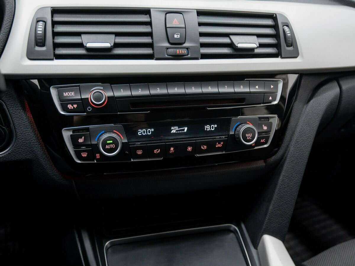 БМВ 3 серии б/у, 2016, Автоматическая. Фото: #19