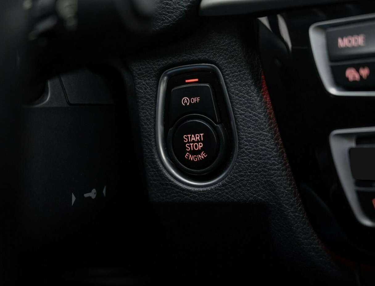 БМВ 3 серии б/у, 2016, Автоматическая. Фото: #20