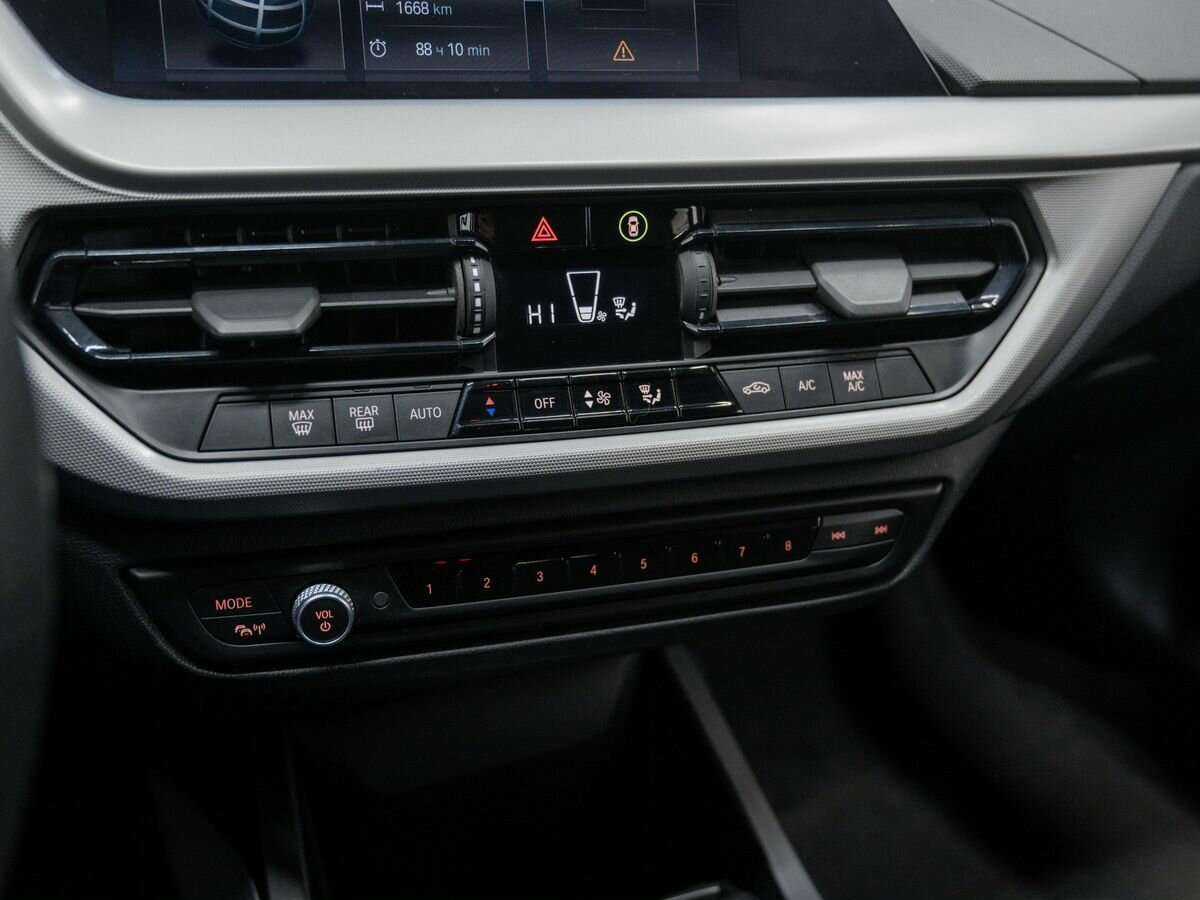 БМВ 1 серии б/у, 2019, Роботизированная. Фото: #18