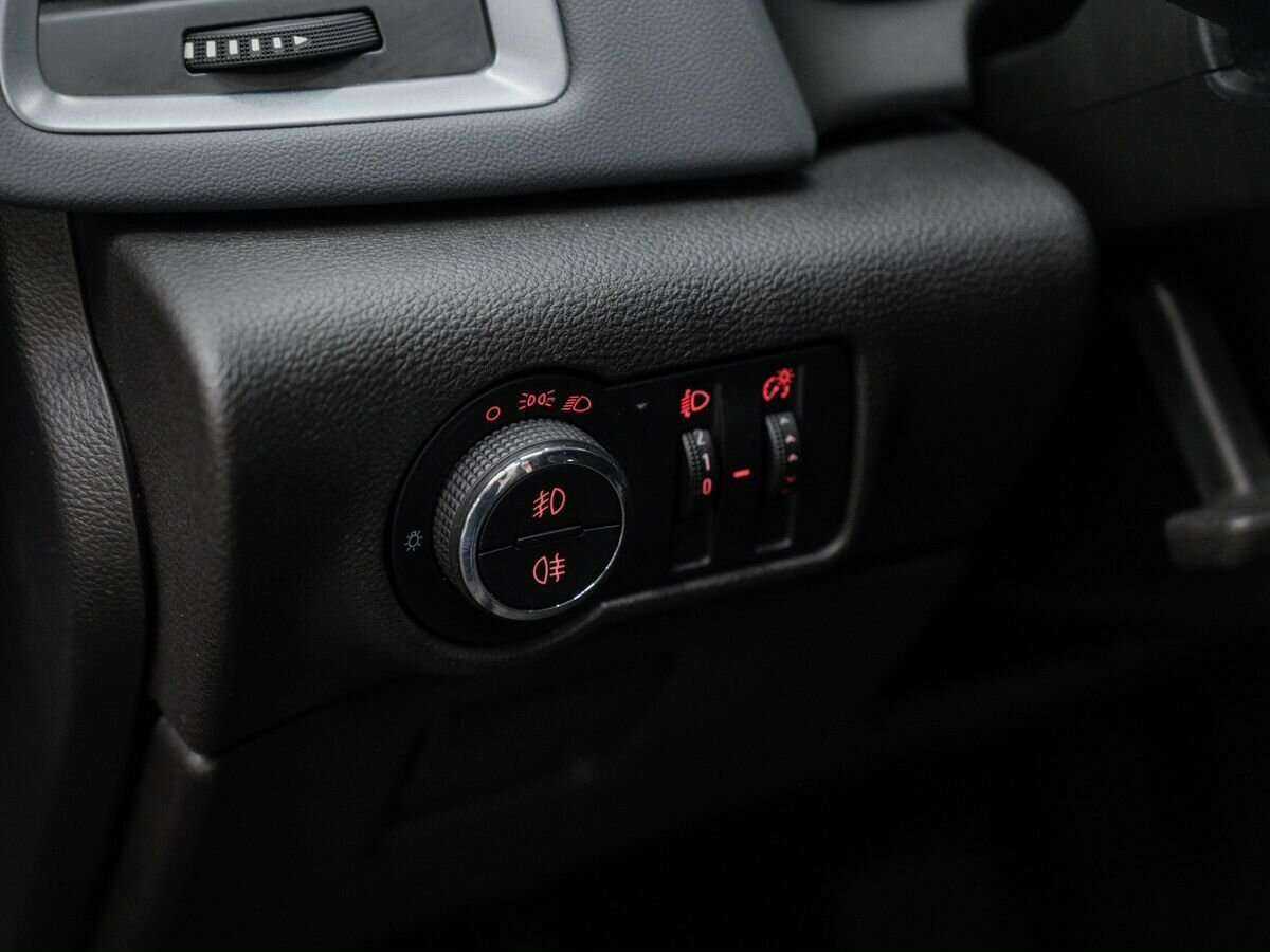 Опель Астра б/у, 2013, Механическая. Фото: #14