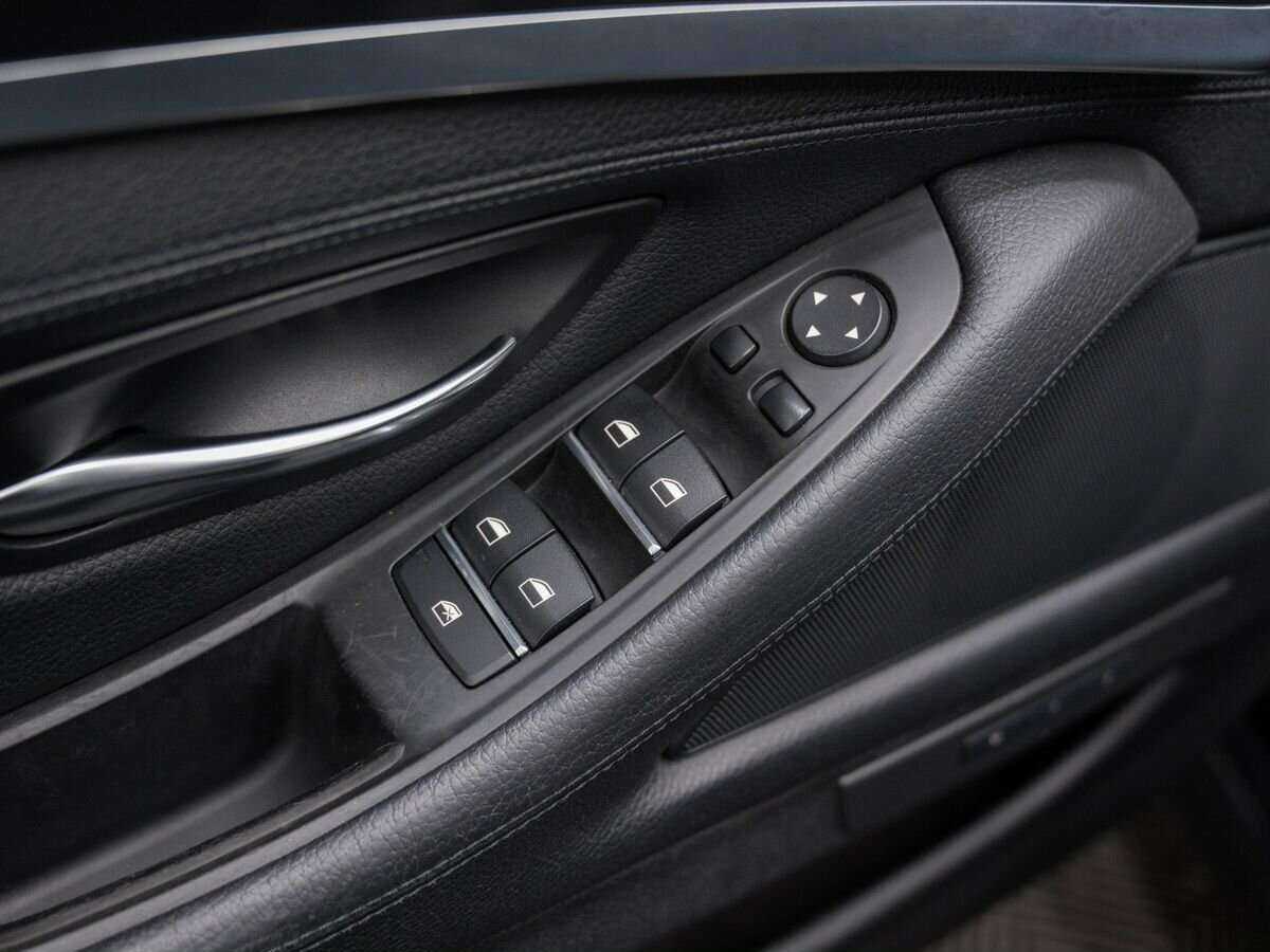 БМВ 5 серии б/у, 2013, Автоматическая. Фото: #10