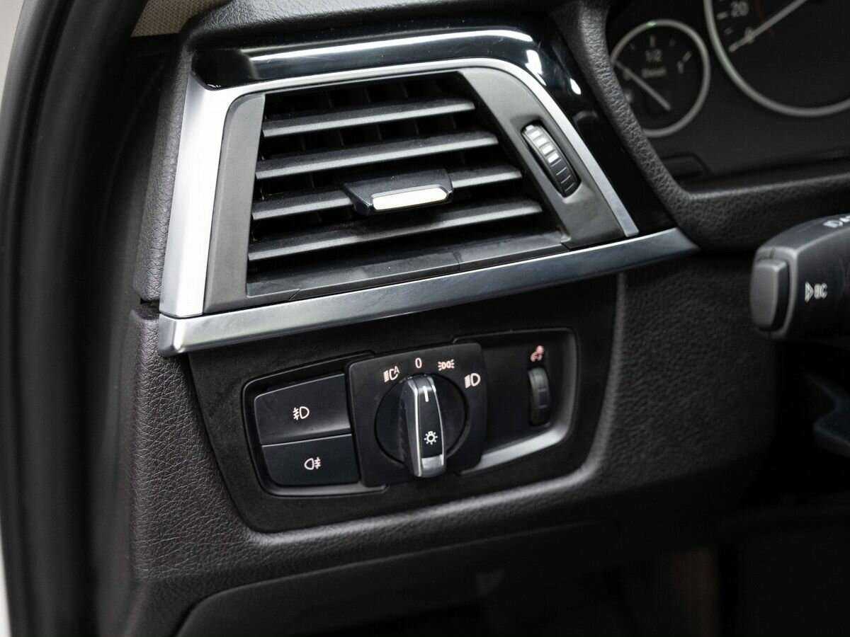 БМВ 3 серии б/у, 2016, Автоматическая. Фото: #18