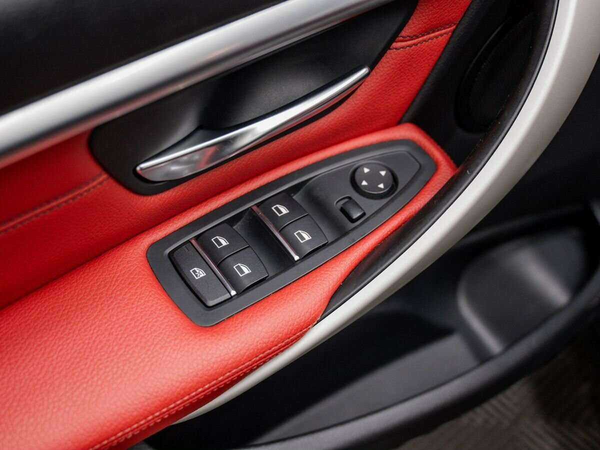 БМВ 3 серии б/у, 2015, Автоматическая. Фото: #12