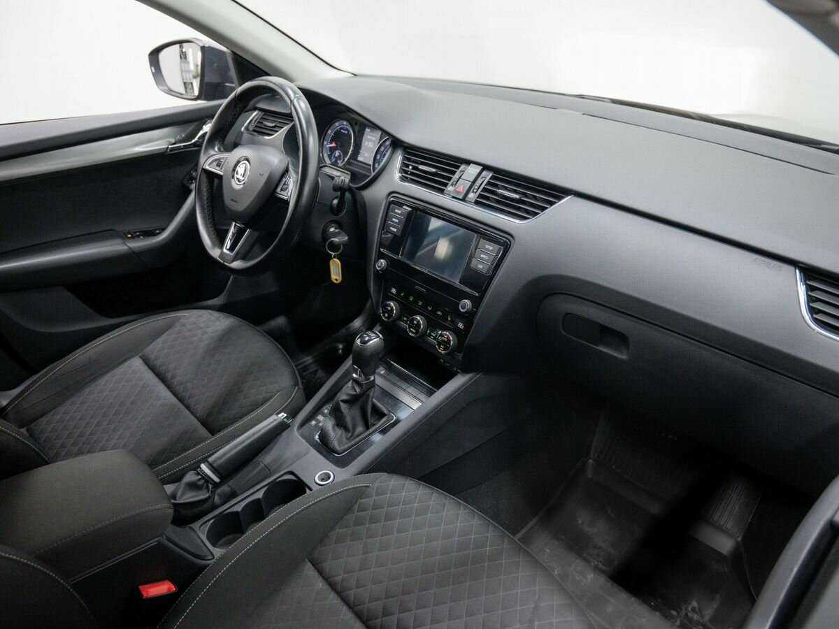 Шкода Октавия б/у, 2017, Роботизированная. Фото: #3