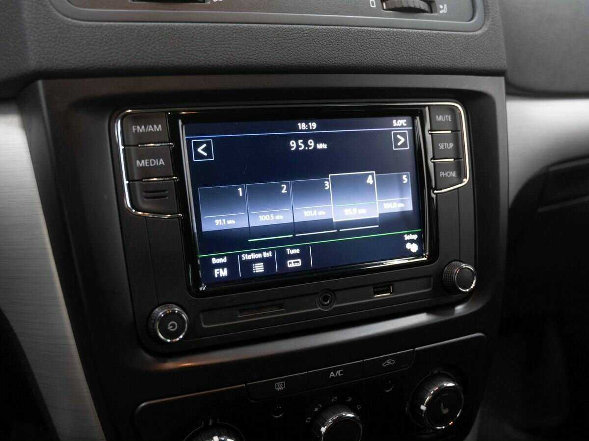 Шкода Йети б/у, 2014, Роботизированная. Фото: #16