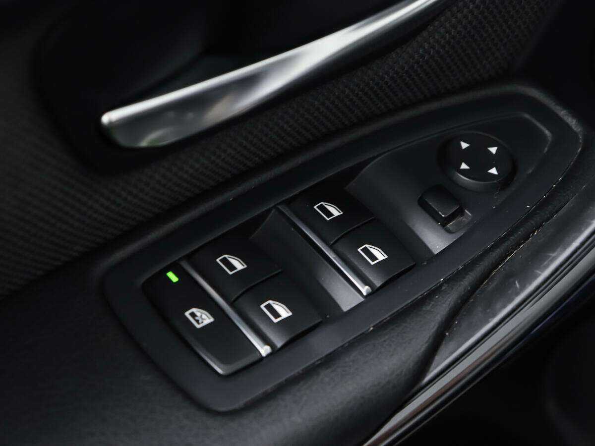 БМВ 3 серии б/у, 2017, Автоматическая. Фото: #16