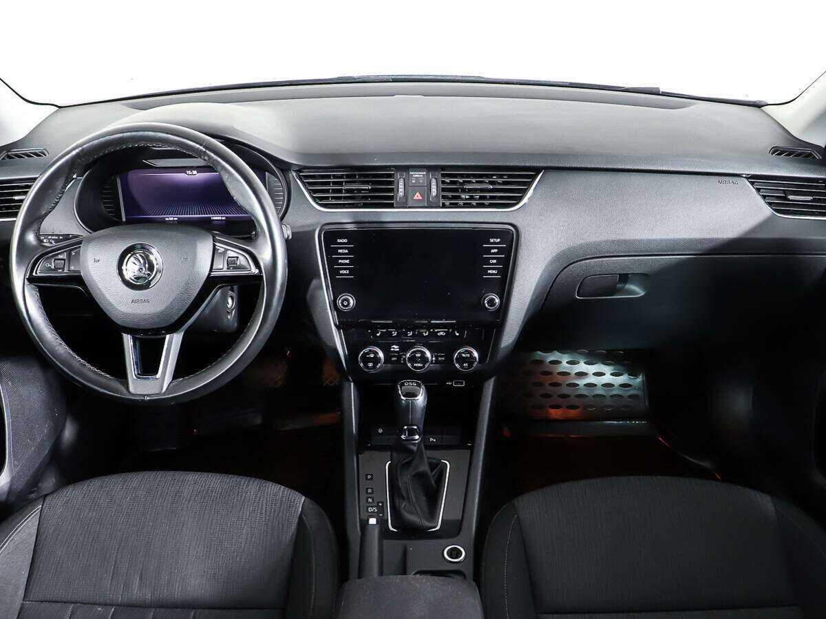 Шкода Октавия б/у, 2018, Роботизированная. Фото: #11