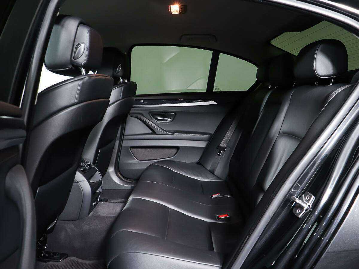 БМВ 5 серии б/у, 2012, Автоматическая. Фото: #9