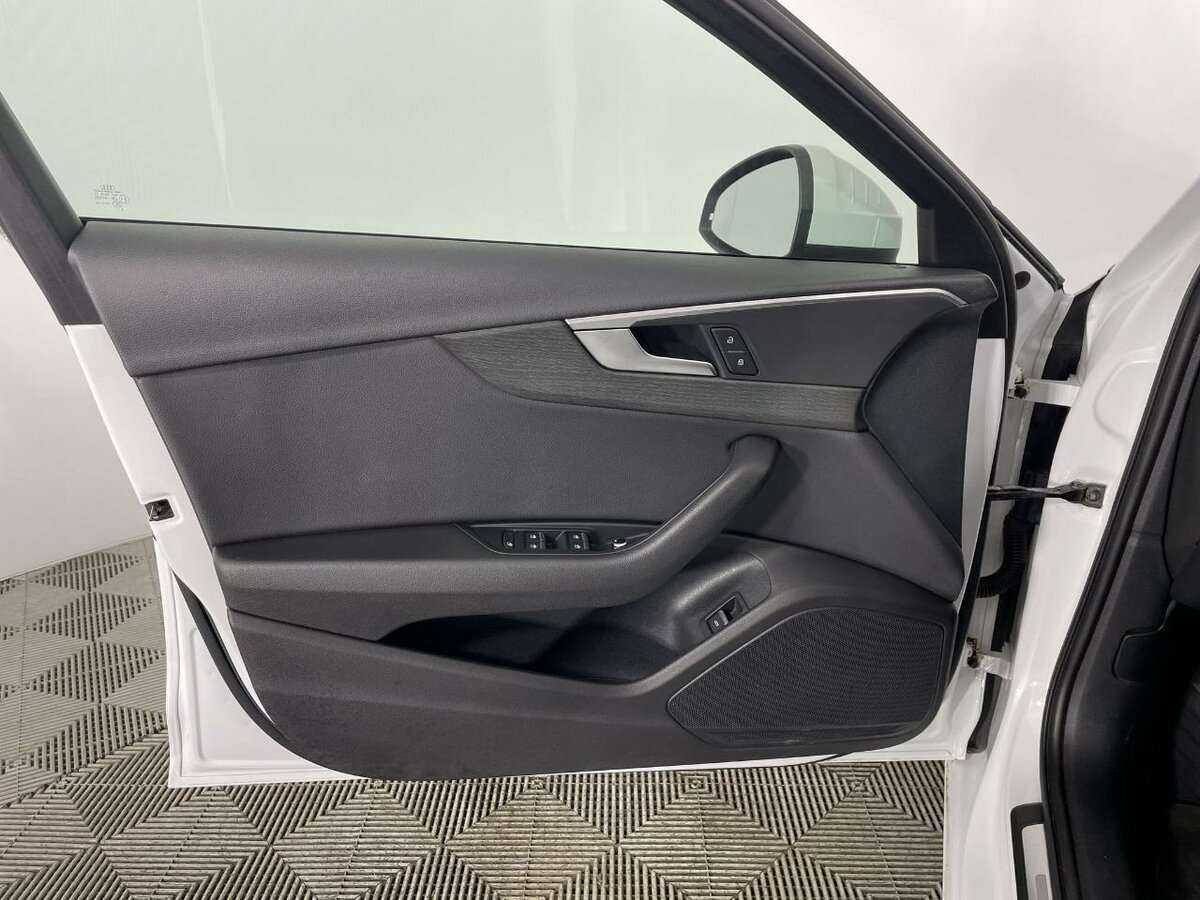 Ауди А4 б/у, 2018, Роботизированная. Фото: #7