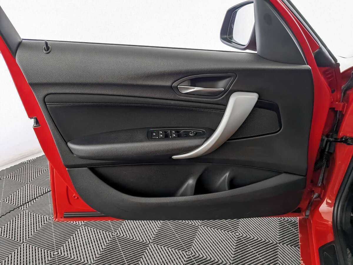 БМВ 1 серии б/у, 2017, Автоматическая. Фото: #14