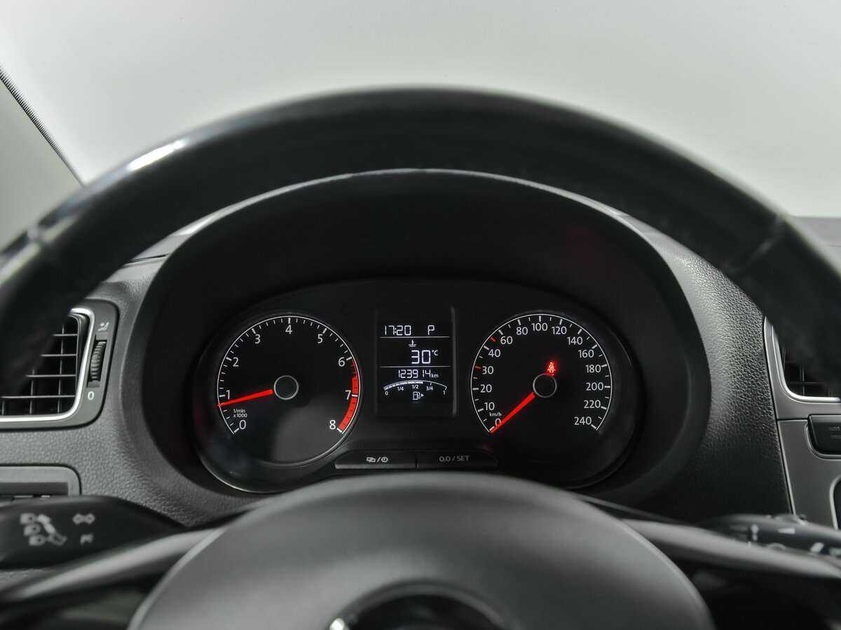 Фольксваген Поло б/у, 2015, Автоматическая. Фото: #6