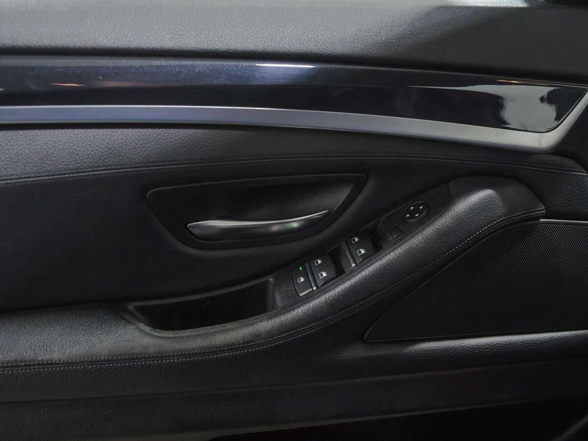 БМВ 5 серии б/у, 2013, Автоматическая. Фото: #10