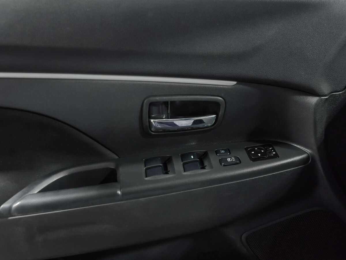 Митсубиши АС-Икс б/у, 2012, Механическая. Фото: #10