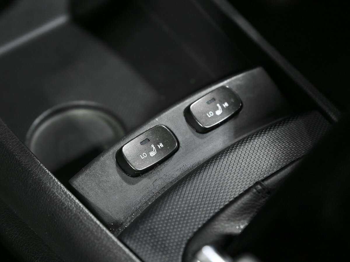 Сан-Ён Актион б/у, 2013, Механическая. Фото: #13