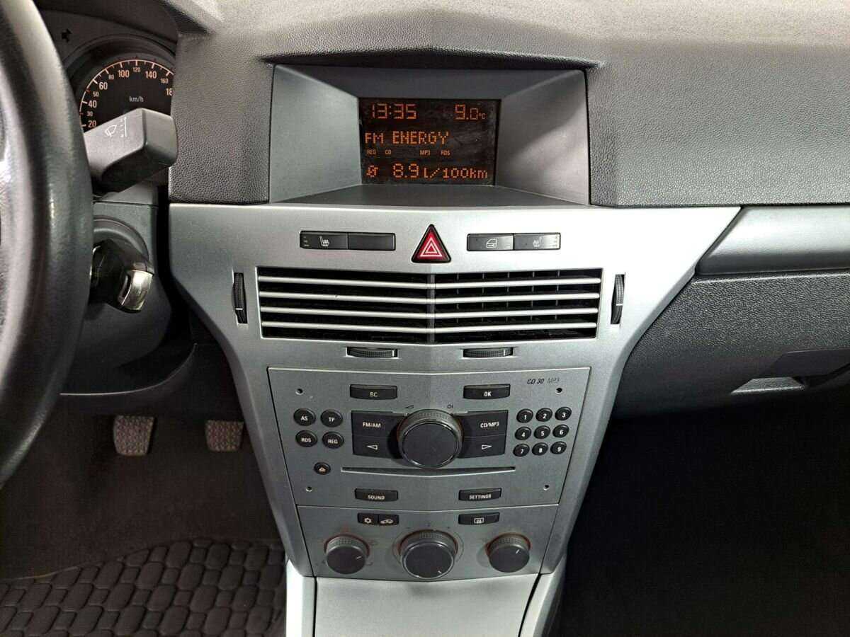 Опель Астра б/у, 2012, Механическая. Фото: #12