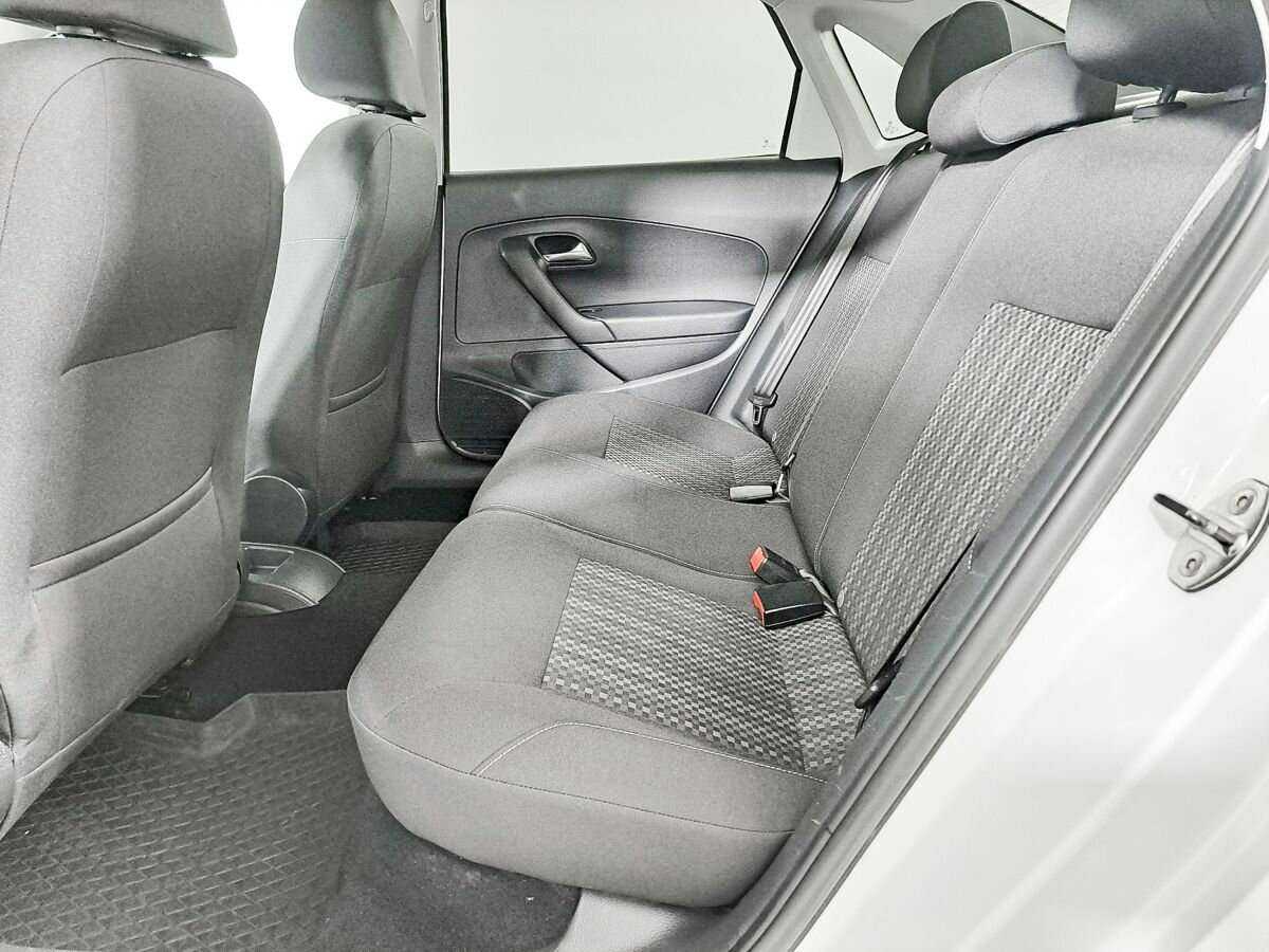 Фольксваген Поло б/у, 2015, Механическая. Фото: #10