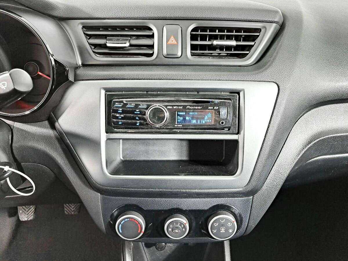 Киа Рио б/у, 2015, Механическая. Фото: #12