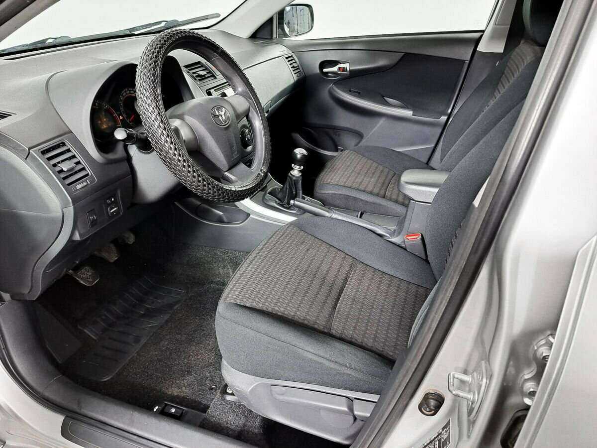 Тойота Королла б/у, 2012, Механическая. Фото: #12