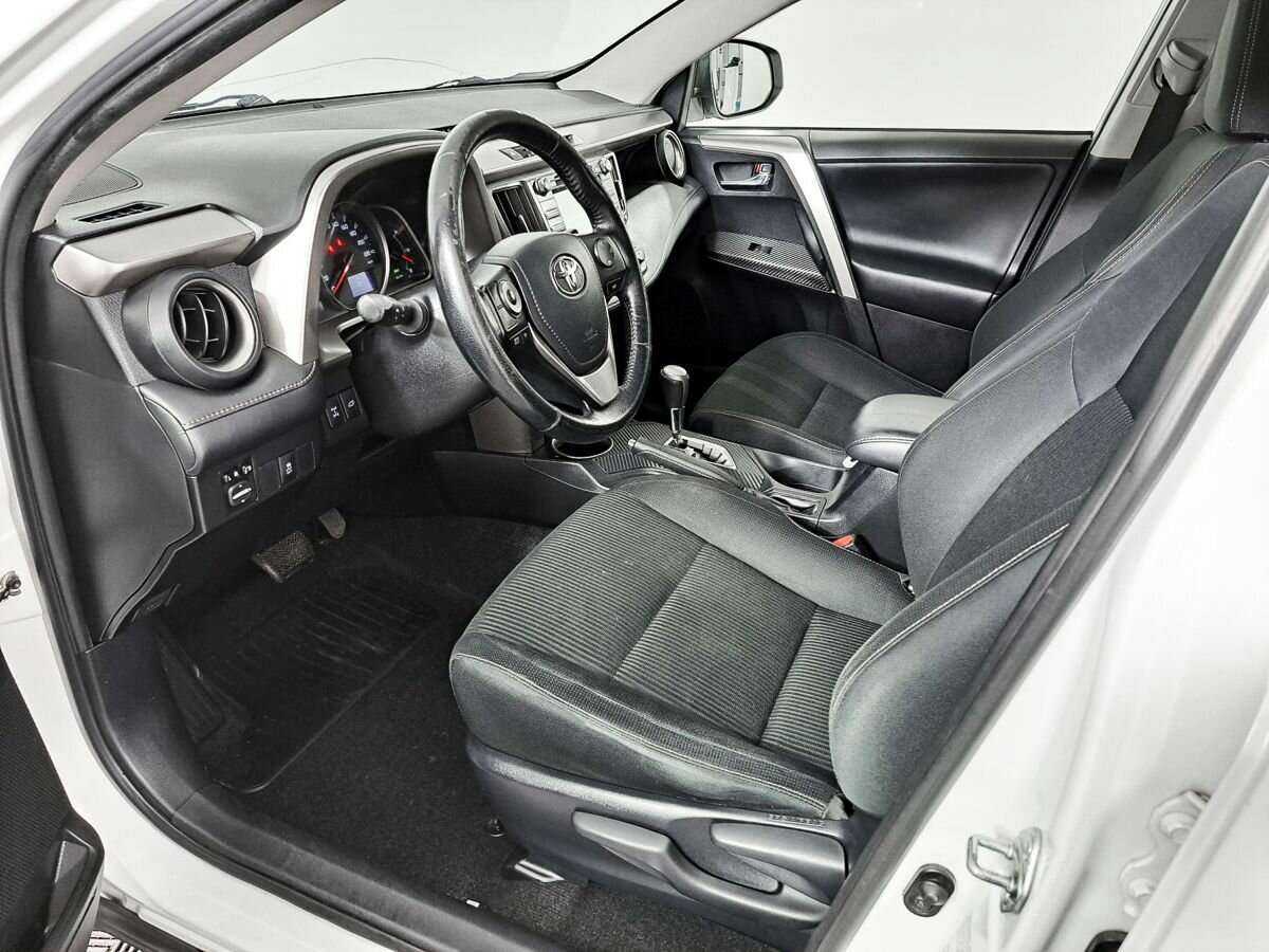 Тойота Рав4 б/у, 2015, Автоматическая. Фото: #11