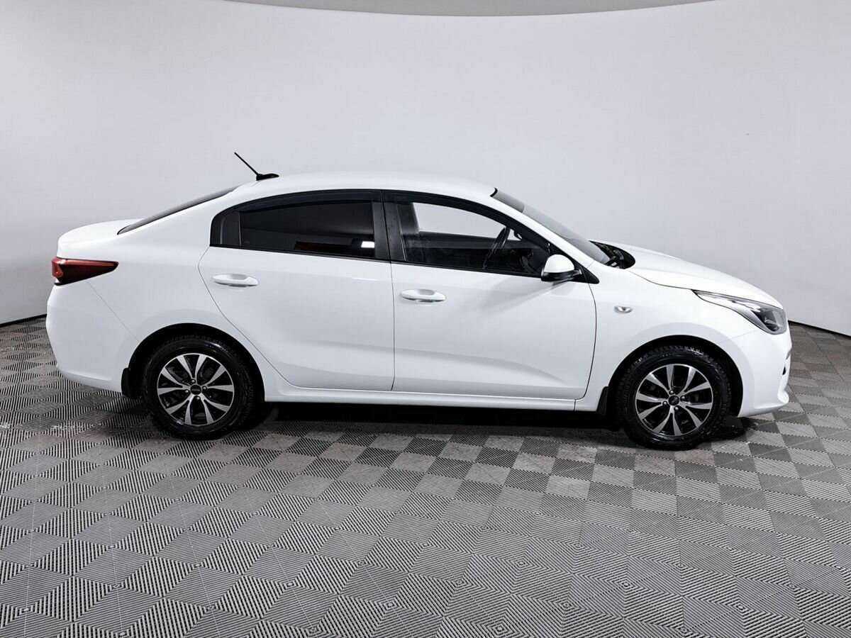 Киа Рио б/у, 2017, Автоматическая. Фото: #3