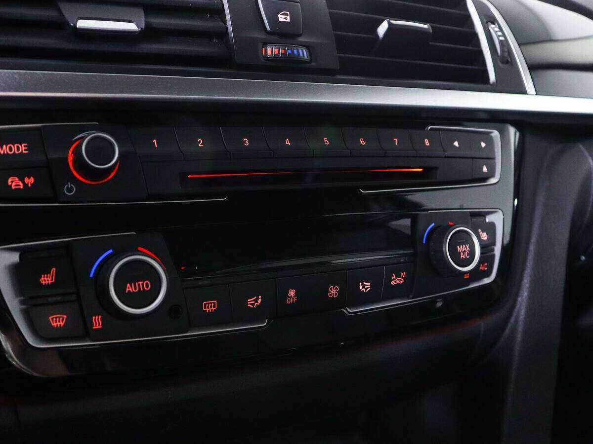 БМВ 3 серии б/у, 2017, Автоматическая. Фото: #13