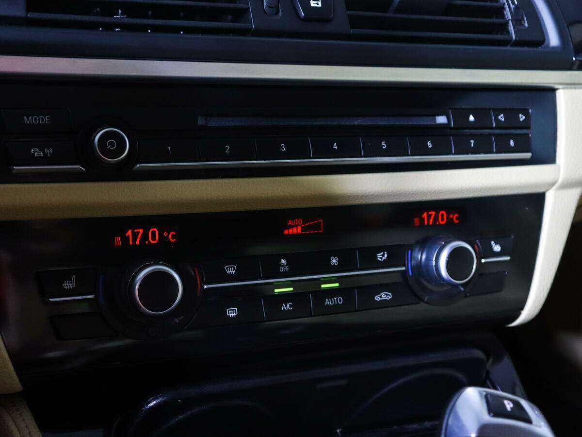 БМВ 5 серии б/у, 2014, Автоматическая. Фото: #17