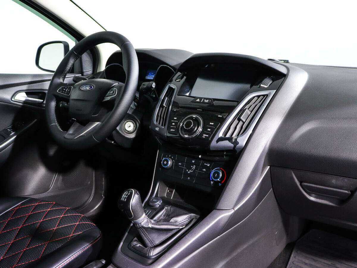 Форд Фокус б/у, 2017, Механическая. Фото: #8