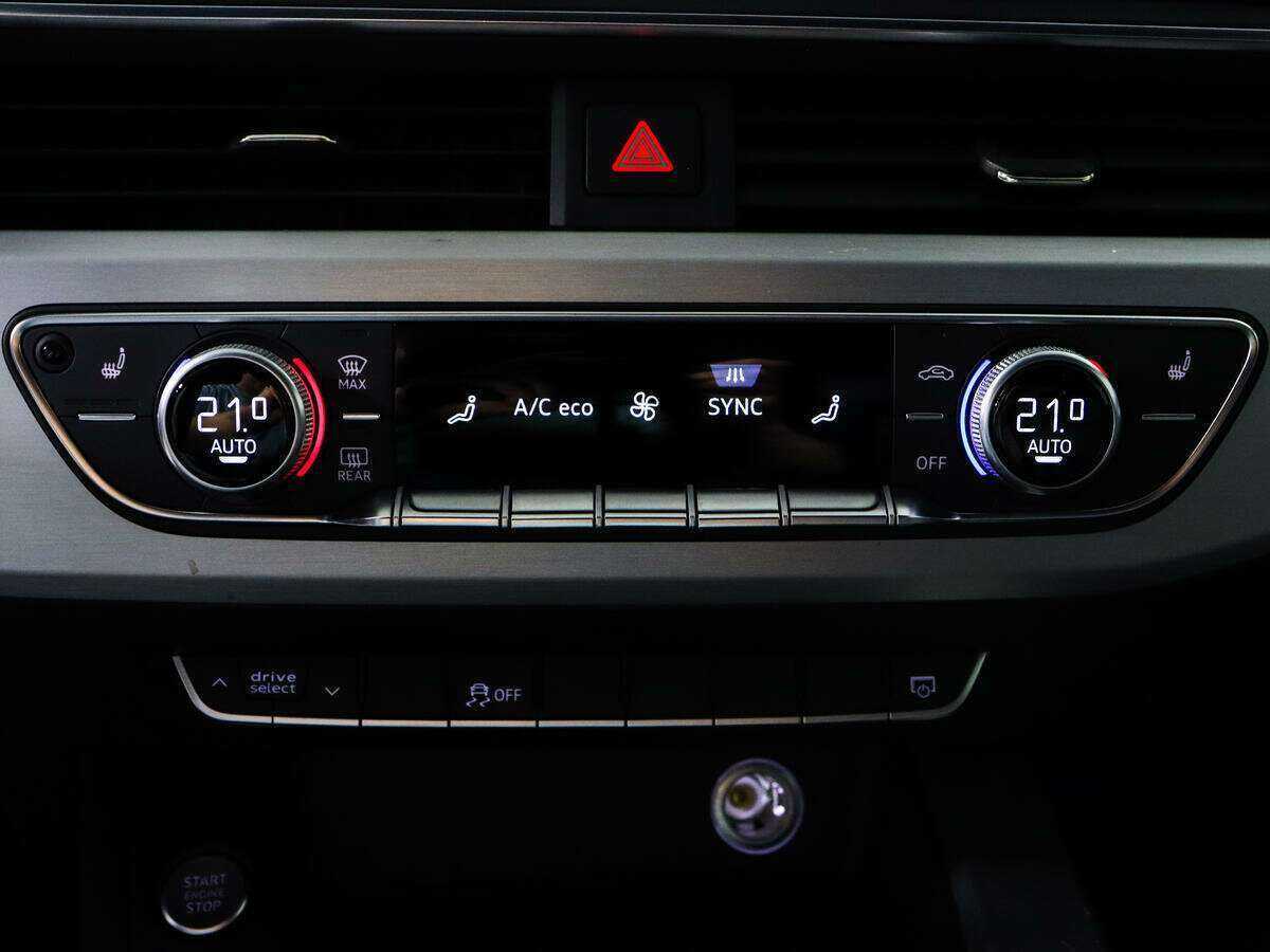 Ауди А4 б/у, 2017, Роботизированная. Фото: #12