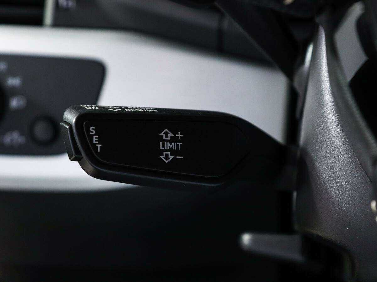 Ауди А4 б/у, 2017, Роботизированная. Фото: #17