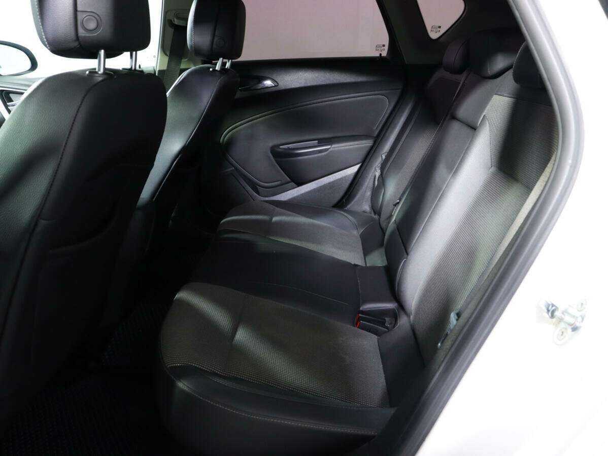 Опель Астра б/у, 2012, Автоматическая. Фото: #6