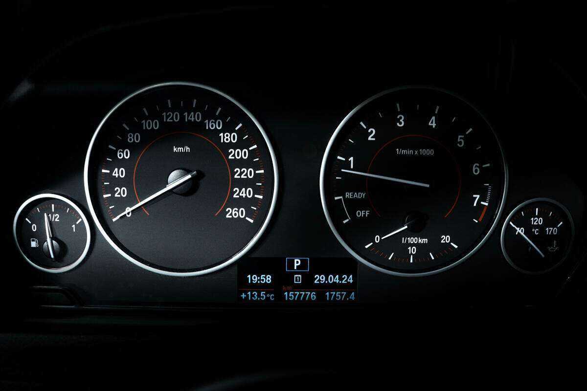 БМВ 3 серии б/у, 2015, Автоматическая. Фото: #9