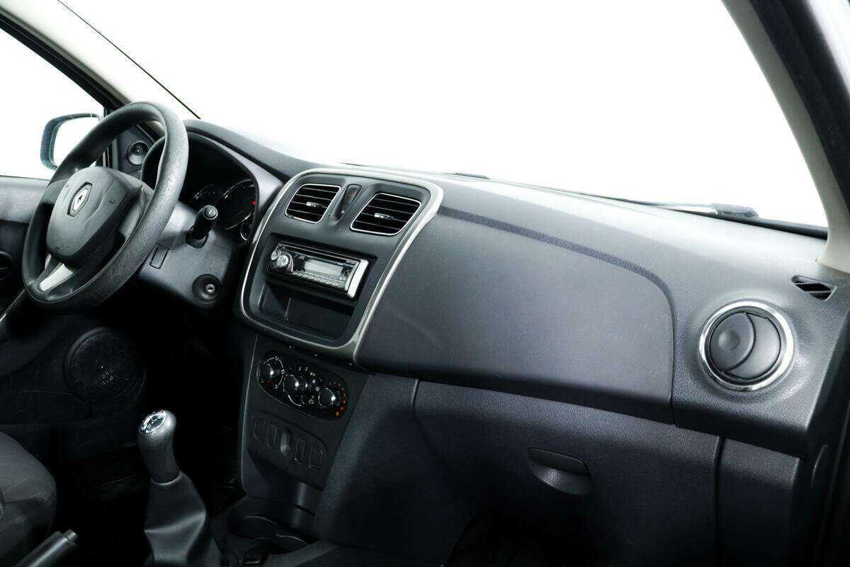 Рено Логан б/у, 2016, Механическая. Фото: #8