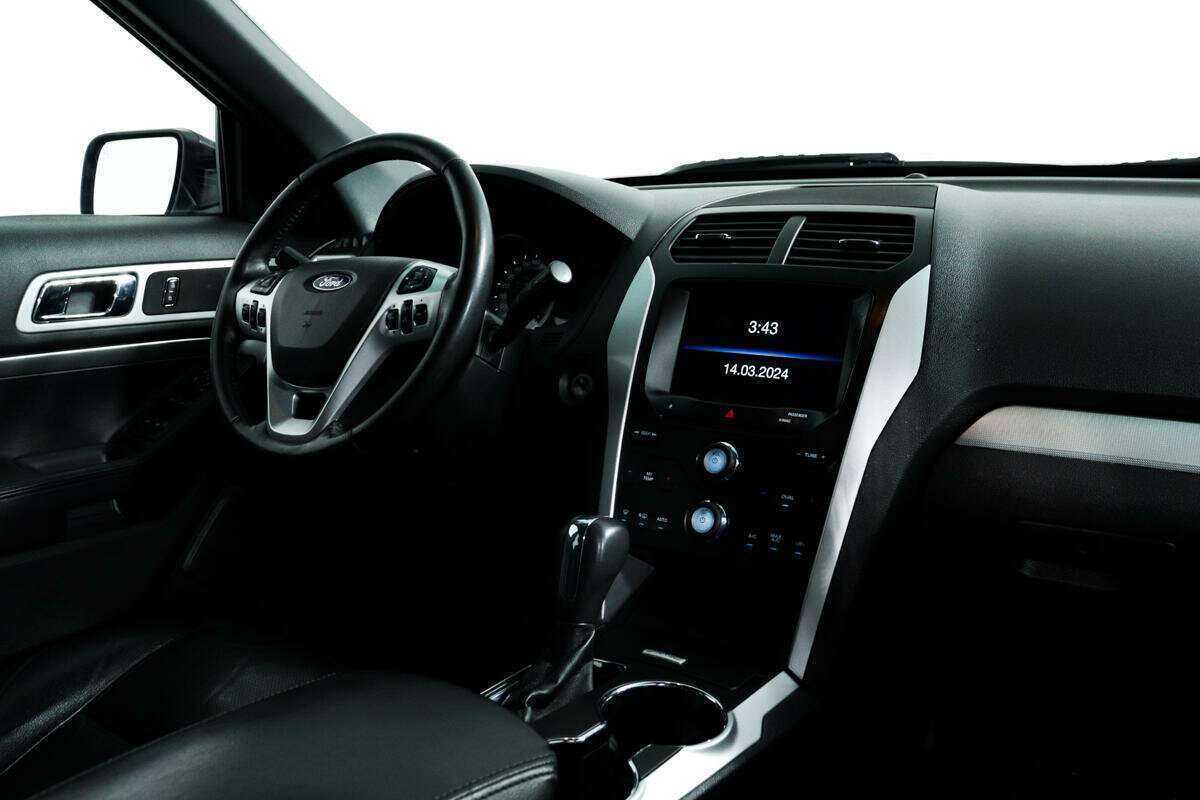 Форд Експлорер б/у, 2015, Автоматическая. Фото: #8