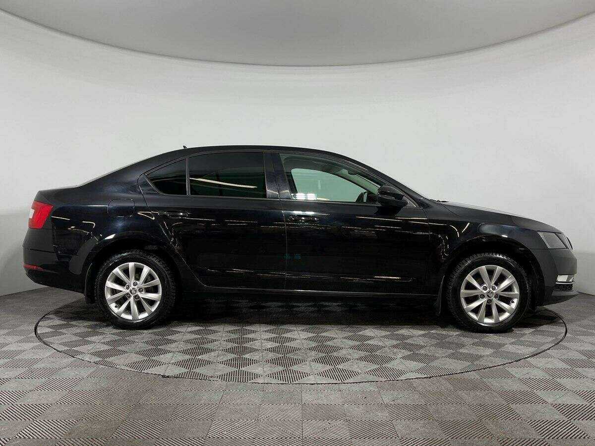 Шкода Октавия б/у, 2017, Роботизированная. Фото: #3