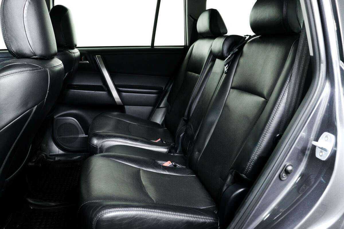 Тойота Хайлэндер б/у, 2013, Автоматическая. Фото: #11