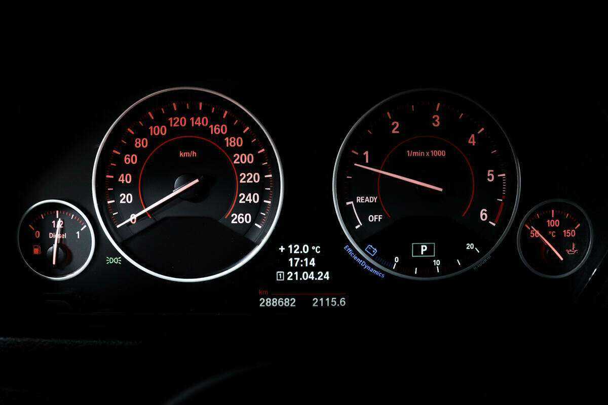 БМВ 3 серии б/у, 2013, Автоматическая. Фото: #9