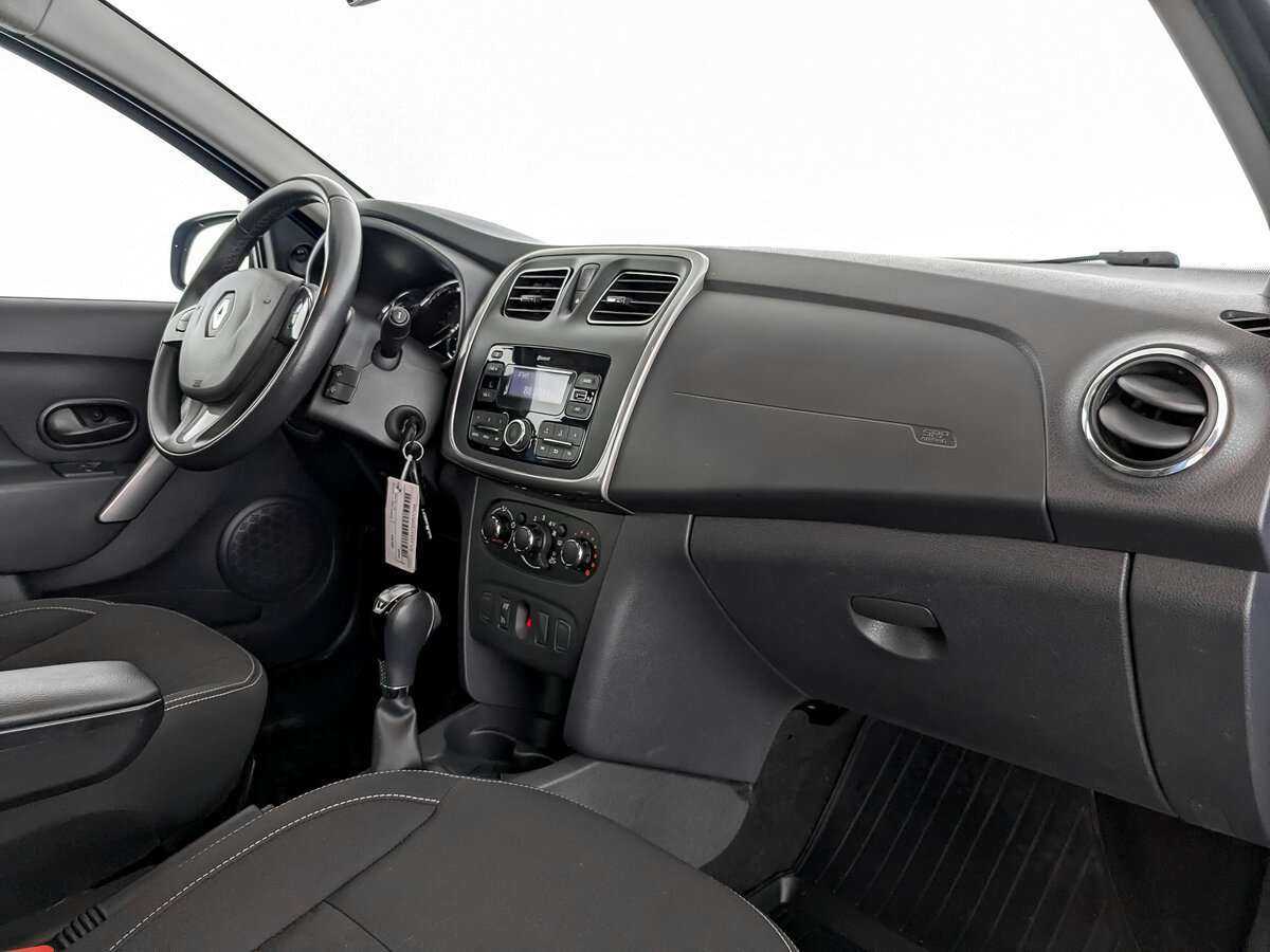 Рено Логан б/у, 2017, Автоматическая. Фото: #8