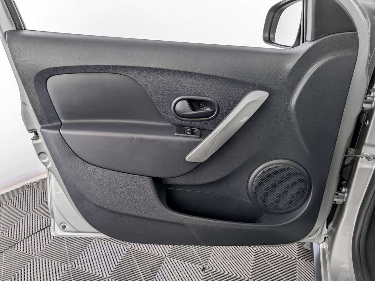 Рено Сандеро б/у, 2021, Механическая. Фото: #16