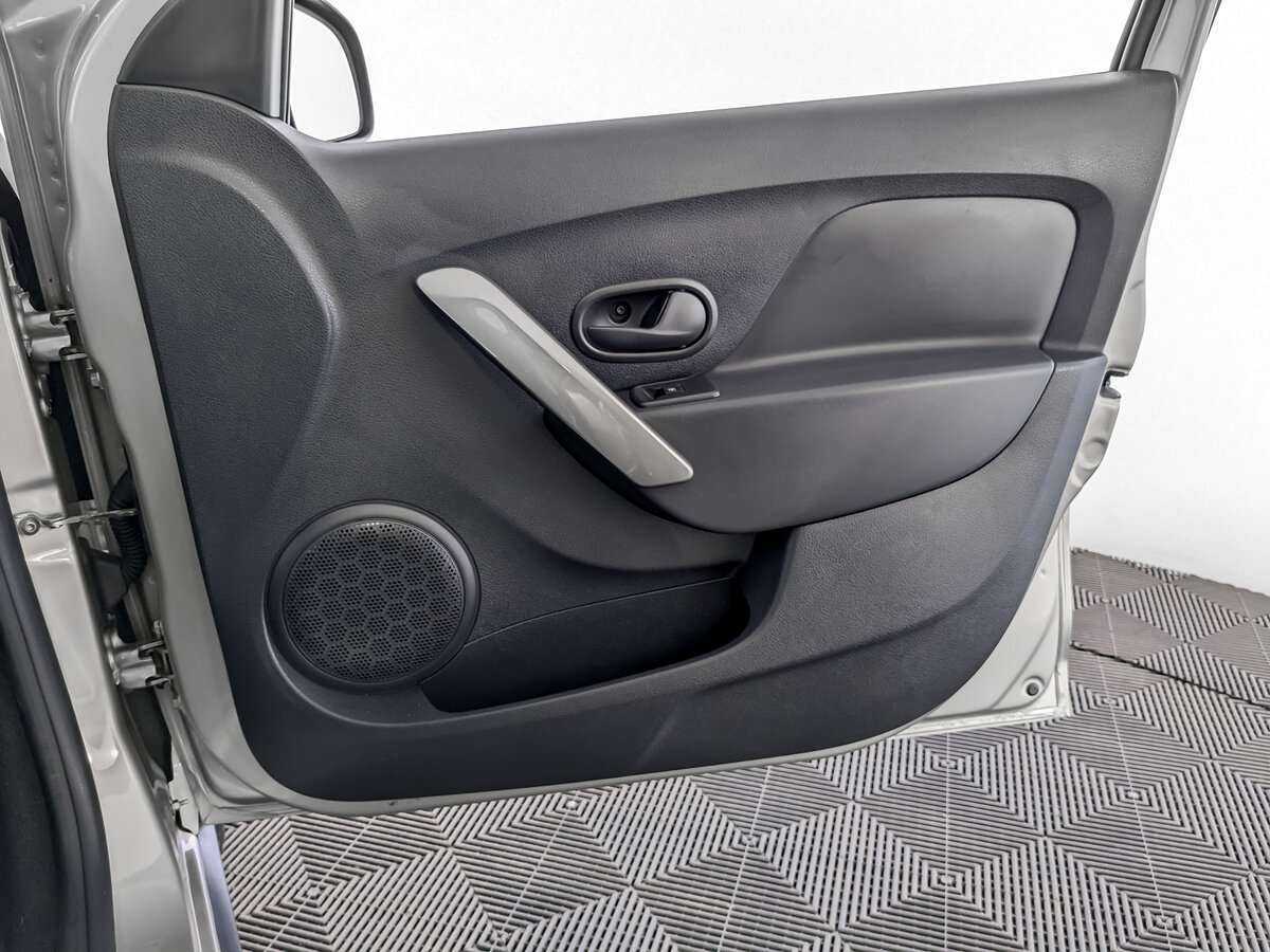 Рено Сандеро б/у, 2021, Механическая. Фото: #21