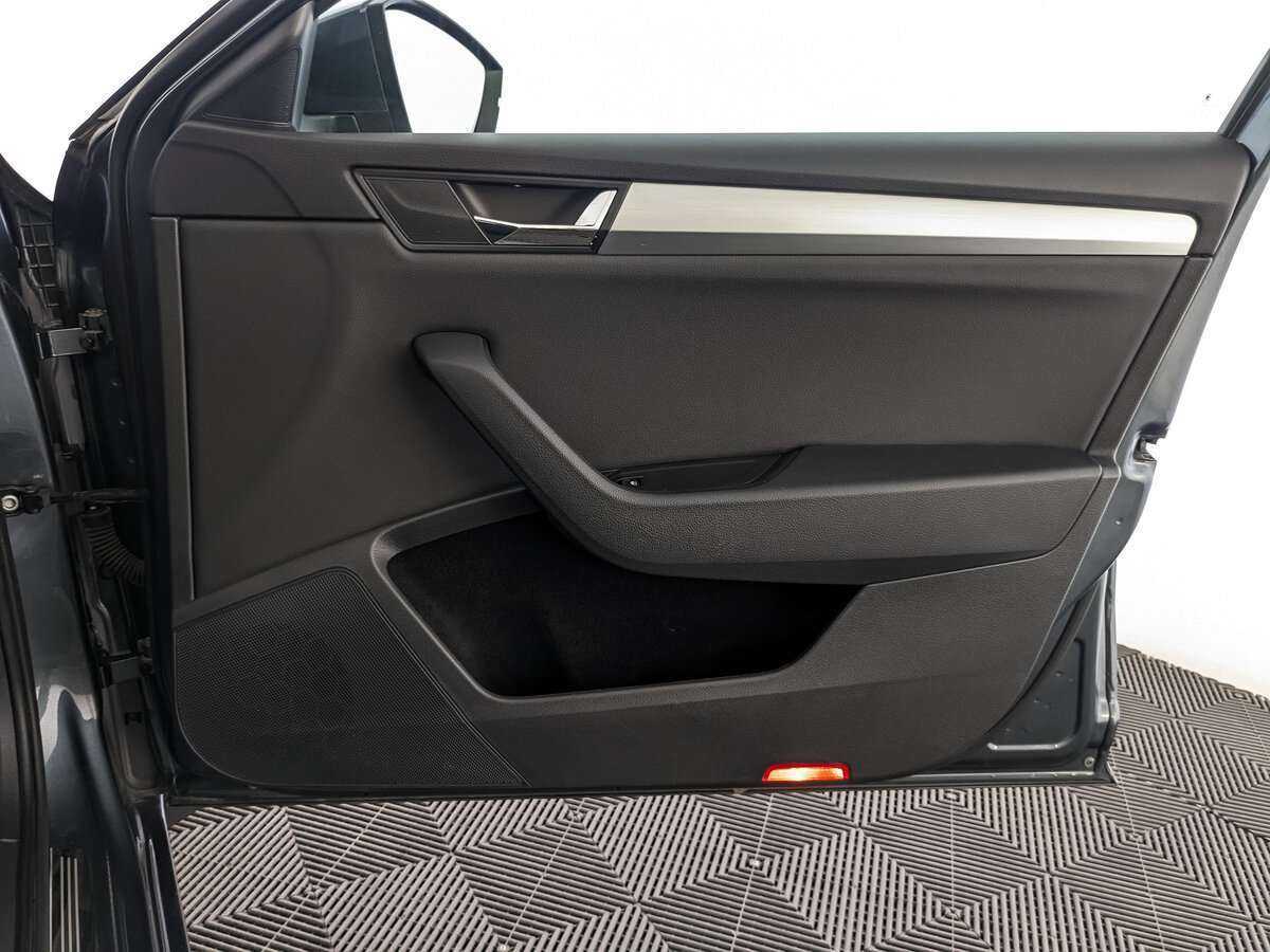 Шкода Суперб б/у, 2019, Роботизированная. Фото: #19