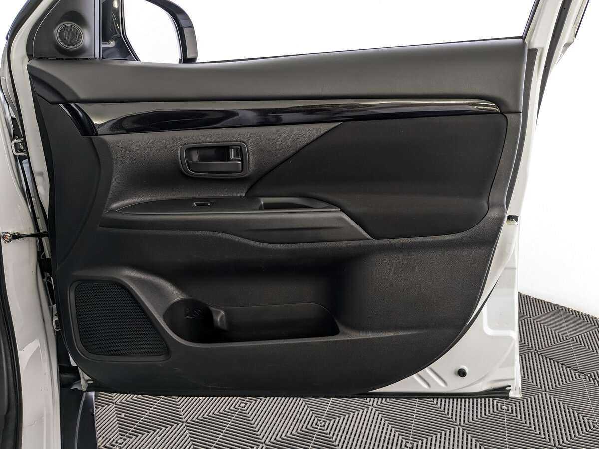 Митсубиши Оутлэндер б/у, 2019, Вариатор. Фото: #20