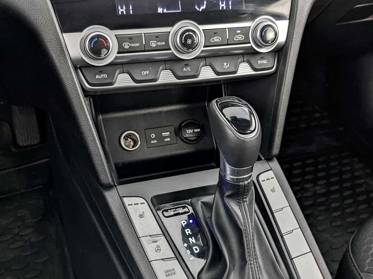 Хендай Елантра б/у, 2020, Автоматическая. Фото: #21