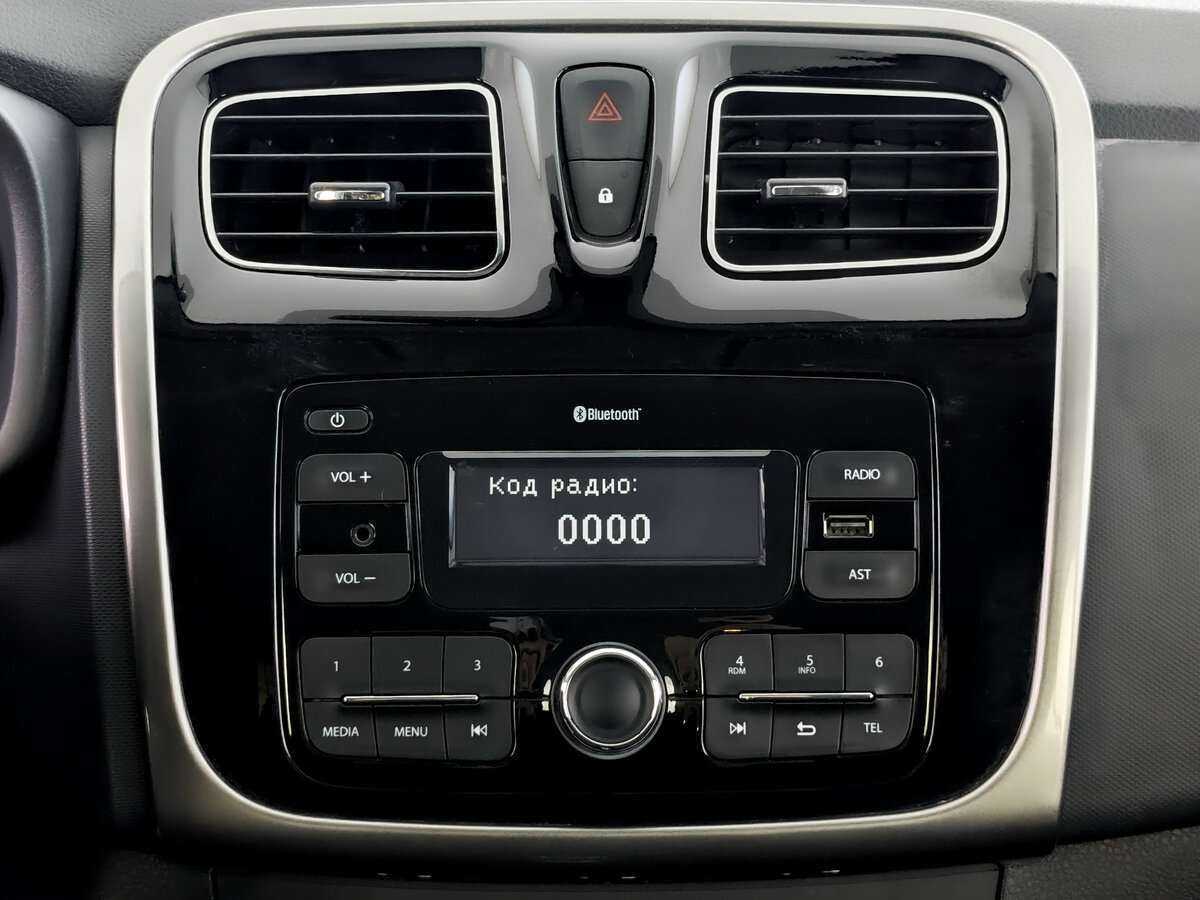 Рено Логан б/у, 2017, Автоматическая. Фото: #12