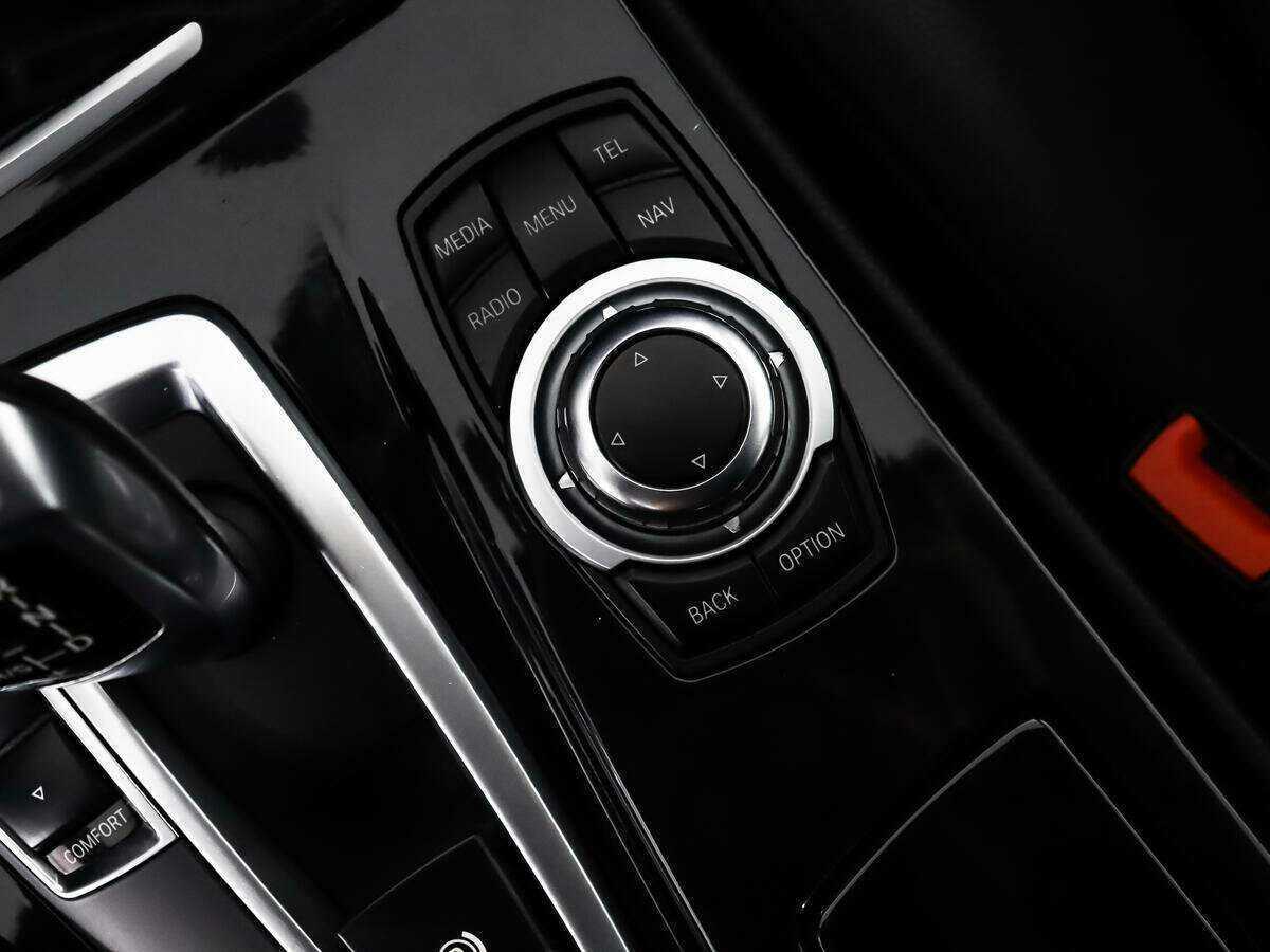 БМВ 5 серии б/у, 2015, Автоматическая. Фото: #9