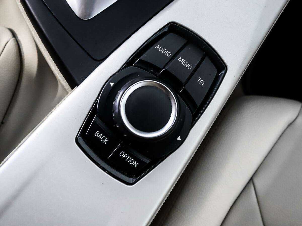 БМВ 3 серии б/у, 2013, Автоматическая. Фото: #10