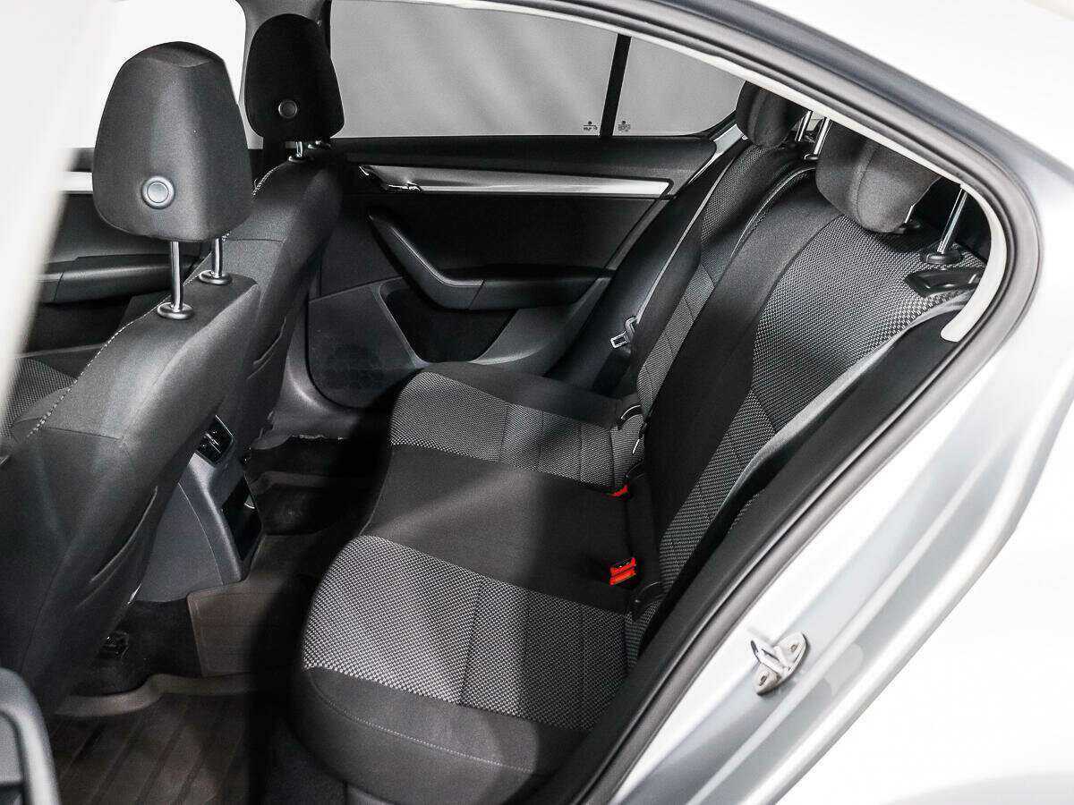 Шкода Октавия б/у, 2015, Роботизированная. Фото: #9