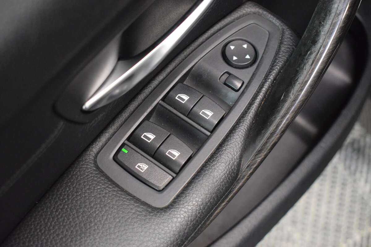 БМВ 3 серии б/у, 2012, Автоматическая. Фото: #9