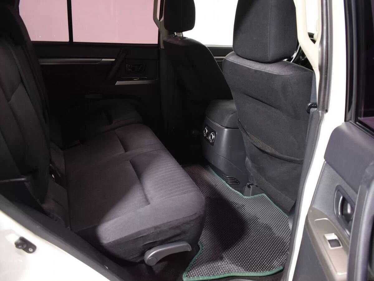 Митсубиши Паджеро б/у, 2015, Автоматическая. Фото: #8